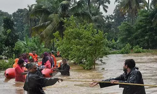 2019ലെ പ്രളയം: ദുരിതാശ്വാസ തുക തിരിച്ചുനല്കാന് നോട്ടീസ്; തിരൂരങ്ങാടിയില് 125 കുടുംബങ്ങള്ക്ക് നോട്ടീസ്, ഉത്തരവ് അനീതിയെന്ന് എസ്ഡിപിഐ 2019ലെ പ്രളയം: ദുരിതാശ്വാസ തുക തിരിച്ചുനല്കാന് നോട്ടീസ്; തിരൂരങ്ങാടിയില് 125 കുടുംബങ്ങള്ക്ക് നോട്ടീസ്, ഉത്തരവ് അനീതിയെന്ന് എസ്ഡിപിഐ