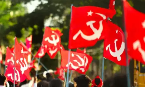 വില്ലേജ് ഓഫിസില്‍ കയറി വെട്ടും; നികുതി കുടിശ്ശിക  അടയ്ക്കാന്‍ ആവശ്യപ്പെട്ട വില്ലേജ് ഓഫിസറെ ഭീഷണിപ്പെടുത്തി സിപിഎം ഏരിയ സെക്രട്ടറി