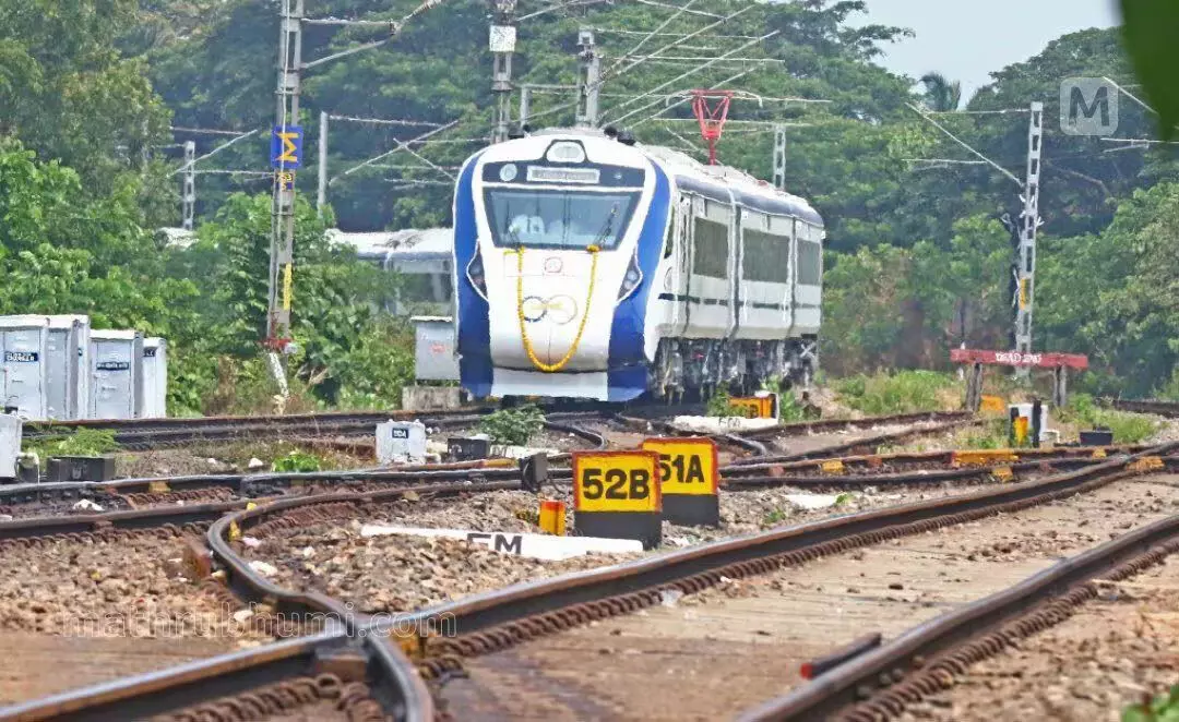 വന്ദേ ഭാരത് ട്രെയിന് തട്ടി സ്ത്രീക്ക് ദാരുണാന്ത്യം വന്ദേ ഭാരത് ട്രെയിന് തട്ടി സ്ത്രീക്ക് ദാരുണാന്ത്യം