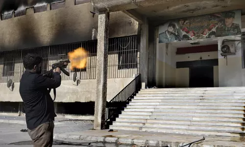 സിറിയയില് തിരഞ്ഞെടുപ്പിന് നാലുവര്ഷം കാത്തിരിക്കണം: അബൂ മുഹമ്മദ് അല് ജൂലാനി സിറിയയില് തിരഞ്ഞെടുപ്പിന് നാലുവര്ഷം കാത്തിരിക്കണം: അബൂ മുഹമ്മദ് അല് ജൂലാനി