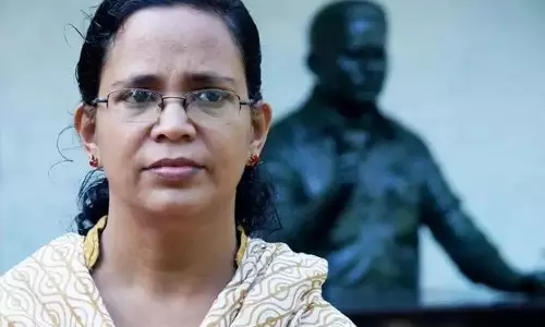 ടി പി ചന്ദ്രശേഖരന്‍ വധക്കേസ്: പ്രതി കൊടി സുനിക്ക് പരോള്‍ അനുവദിച്ചതിനെതിരേ നിയമ നടപടിക്കൊരുങ്ങി കെ കെ രമ എംഎല്‍എ