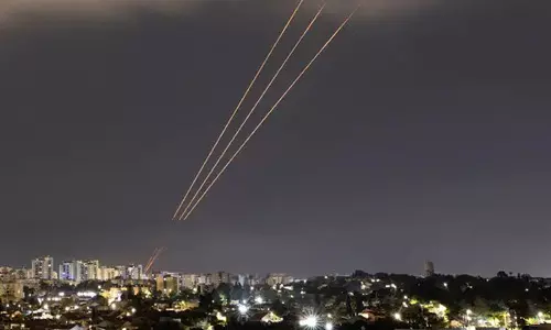 ഇറാന്‍ ഇസ്രായേല്‍ സംഘര്‍ഷം; 12 ദിവസത്തിനിടെ ഇറാന്‍ ഇസ്രായേലിന് നേരെ ഉപയോഗിച്ചത് 400 ബാലിസ്റ്റിക് മിസൈലുകള്‍