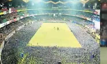 കലൂര് സ്റ്റേഡിയം അപകടം: കൊച്ചി നഗരസഭ ഹെല്ത്ത് ഇന്സ്പെക്ടര്ക്ക് സസ്പെന്ഷന് കലൂര് സ്റ്റേഡിയം അപകടം: കൊച്ചി നഗരസഭ ഹെല്ത്ത് ഇന്സ്പെക്ടര്ക്ക് സസ്പെന്ഷന്