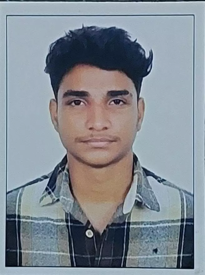 കണ്ടെയ്നര് ലോറി തട്ടി ബൈക്ക് യാത്രക്കാരന് മരിച്ചു കണ്ടെയ്നര് ലോറി തട്ടി ബൈക്ക് യാത്രക്കാരന് മരിച്ചു