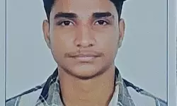 കണ്ടെയ്നര് ലോറി തട്ടി ബൈക്ക് യാത്രക്കാരന് മരിച്ചു കണ്ടെയ്നര് ലോറി തട്ടി ബൈക്ക് യാത്രക്കാരന് മരിച്ചു