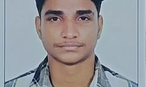 കണ്ടെയ്‌നര്‍ ലോറി തട്ടി ബൈക്ക് യാത്രക്കാരന്‍ മരിച്ചു