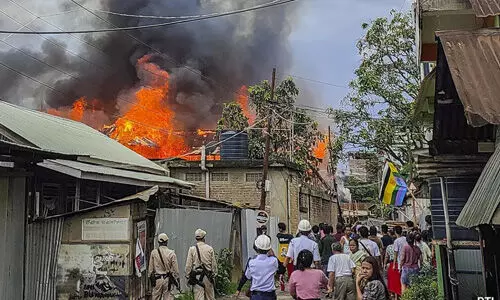 മണിപ്പൂര് സംഘര്ഷം: നിരോധിത സംഘടനക്ക് ലക്ഷങ്ങള് സംഭാവന നല്കി ബിജെപി എംഎല്എമാര്; ഭീഷണിപ്പെടുത്തി വാങ്ങിയതെന്ന് ഇഡിയുടെ കുറ്റപത്രം മണിപ്പൂര് സംഘര്ഷം: നിരോധിത സംഘടനക്ക് ലക്ഷങ്ങള് സംഭാവന നല്കി ബിജെപി എംഎല്എമാര്; ഭീഷണിപ്പെടുത്തി വാങ്ങിയതെന്ന് ഇഡിയുടെ കുറ്റപത്രം