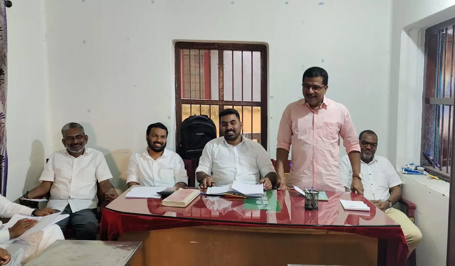 എസ് ഡി പി ഐ പാലക്കാട് ജില്ലാ കമ്മിറ്റി യോഗം നടന്നു എസ് ഡി പി ഐ പാലക്കാട് ജില്ലാ കമ്മിറ്റി യോഗം നടന്നു