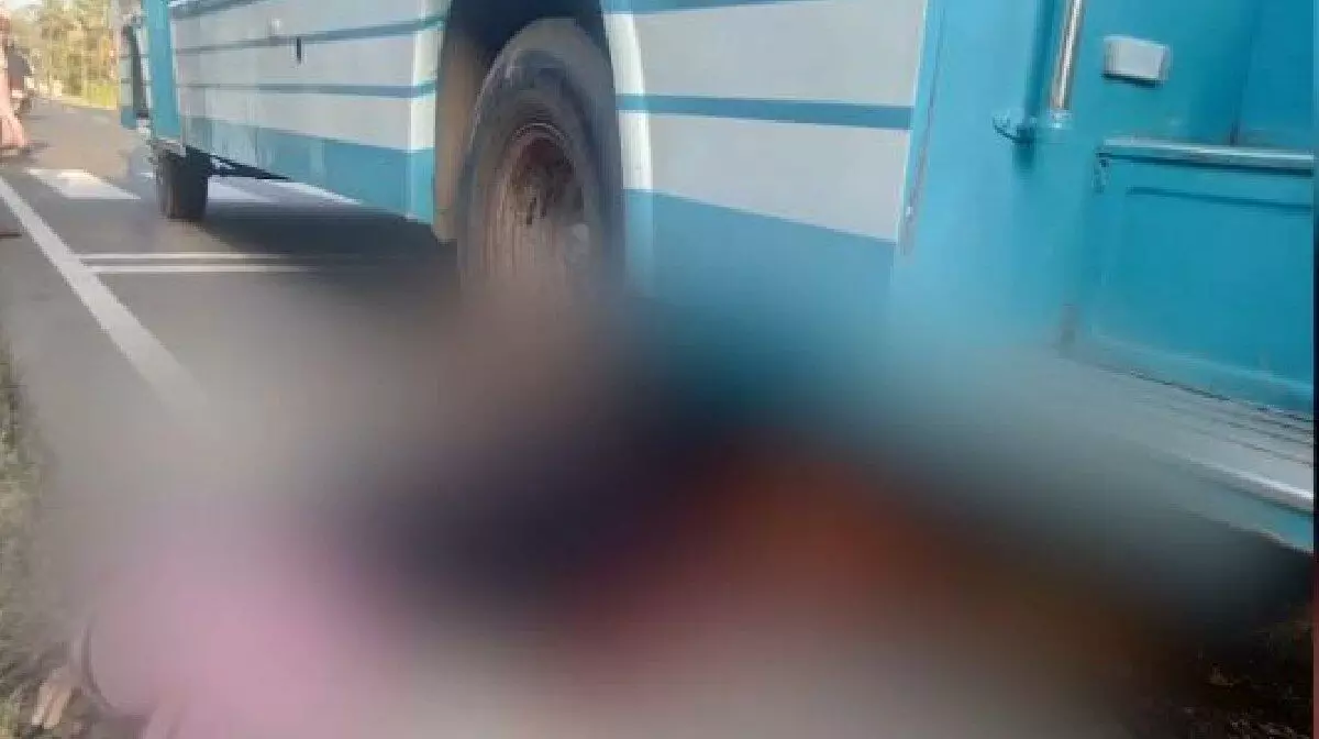 കാലില്‍ ബസ് കയറിയിറങ്ങി; തൃശൂരില്‍ ചികിത്സയിലിരിക്കെ വയോധിക മരിച്ചു