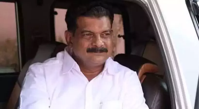തുറന്നിട്ട മൃഗശാലയാണ് കേരളം, കിണറ്റില് വീണ ആനയെ മണ്ണിട്ട് മൂടണം: പി വി അന്വര് തുറന്നിട്ട മൃഗശാലയാണ് കേരളം, കിണറ്റില് വീണ ആനയെ മണ്ണിട്ട് മൂടണം: പി വി അന്വര്