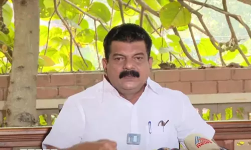 തീരുമാനത്തിനായി ഒരു പകല് കൂടി കാത്തിരിക്കും: പി വി അന്വര് തീരുമാനത്തിനായി ഒരു പകല് കൂടി കാത്തിരിക്കും: പി വി അന്വര്