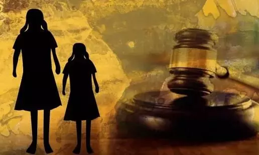 വാളയാര് കേസ്: മാതാപിതാക്കള് പ്രതികള്; കുറ്റപത്രം സമര്പ്പിച്ച് സിബിഐ വാളയാര് കേസ്: മാതാപിതാക്കള് പ്രതികള്; കുറ്റപത്രം സമര്പ്പിച്ച് സിബിഐ