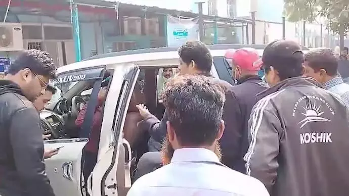 തൃണമൂല് കോണ്ഗ്രസ് പ്രവര്ത്തകന് വെടിയേറ്റ് മരിച്ചു തൃണമൂല് കോണ്ഗ്രസ് പ്രവര്ത്തകന് വെടിയേറ്റ് മരിച്ചു