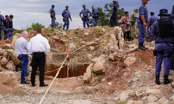 ദക്ഷിണാഫ്രിക്കയില് അനധികൃത ഖനിക്കുള്ളില് നിര്ജലീകരണത്തെ തുടര്ന്ന് നൂറ് പേര് മരിച്ചു ദക്ഷിണാഫ്രിക്കയില് അനധികൃത ഖനിക്കുള്ളില് നിര്ജലീകരണത്തെ തുടര്ന്ന് നൂറ് പേര് മരിച്ചു