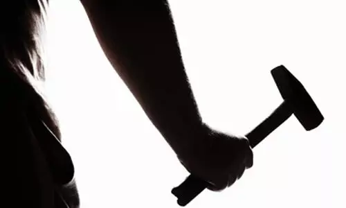 ഇരിങ്ങാലക്കുട ചില്ഡ്രന്സ് ഹോമില് 17കാരനെ ചുറ്റികകൊണ്ട് തലയ്ക്കടിച്ചു കൊന്നു; പ്രതി പതിനാറുകാരന് ഇരിങ്ങാലക്കുട ചില്ഡ്രന്സ് ഹോമില് 17കാരനെ ചുറ്റികകൊണ്ട് തലയ്ക്കടിച്ചു കൊന്നു; പ്രതി പതിനാറുകാരന്