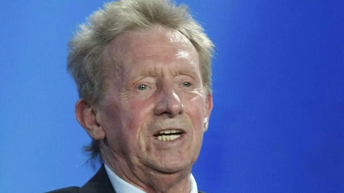 മാഞ്ചസ്റ്റര്‍ യുനൈറ്റഡ് ഇതിഹാസം ഡെന്നിസ് ലോ അന്തരിച്ചു