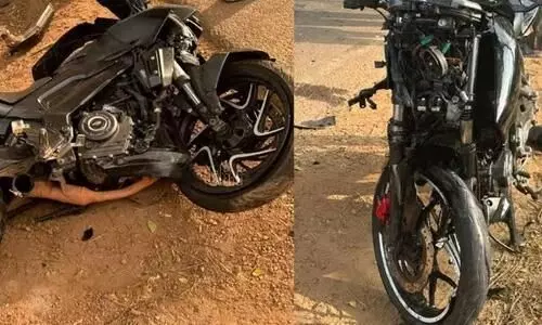 കോട്ടയ്ക്കലില് ബൈക്കുകള് കൂട്ടിയിടിച്ച് രണ്ടുപേര് മരിച്ചു; രണ്ടു പേര്ക്ക് ഗുരുതര പരിക്ക് കോട്ടയ്ക്കലില് ബൈക്കുകള് കൂട്ടിയിടിച്ച് രണ്ടുപേര് മരിച്ചു; രണ്ടു പേര്ക്ക് ഗുരുതര പരിക്ക്