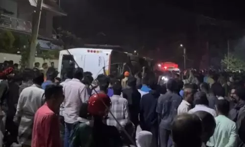 നെടുമങ്ങാട് ടൂറിസ്റ്റ്  ബസ് മറിഞ്ഞ് ഒരു മരണം; നിരവധി പേര്‍ക്ക് പരിക്ക്,ഡ്രൈവര്‍ പോലിസ് കസ്റ്റഡിയില്‍