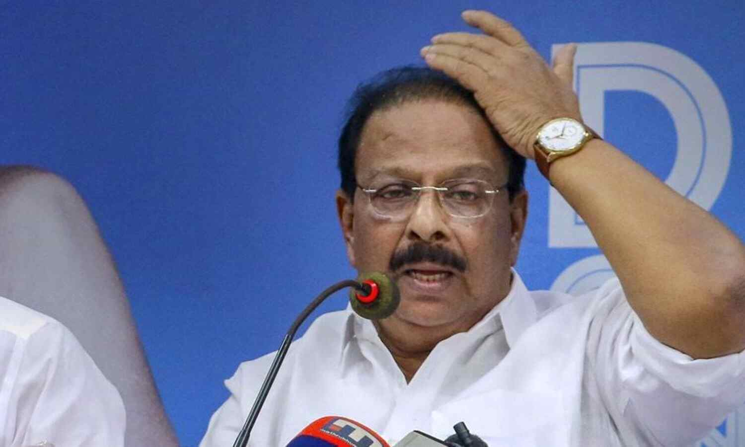 കസേരയില് കടിച്ചുതൂങ്ങില്ല, അധ്യക്ഷനെ എഐസിസി തീരുമാനിക്കുമെന്ന് കെ സുധാകരന് കസേരയില് കടിച്ചുതൂങ്ങില്ല, അധ്യക്ഷനെ എഐസിസി തീരുമാനിക്കുമെന്ന് കെ സുധാകരന്