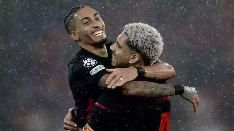 വീണത് ഒമ്പത് ഗോള്; ബാഴ്സാ-ബെന്ഫിക്കാ ക്ലാസ്സിക്ക് ത്രില്ലറില് ബാഴ്സയ്ക്ക് ജയം വീണത് ഒമ്പത് ഗോള്; ബാഴ്സാ-ബെന്ഫിക്കാ ക്ലാസ്സിക്ക് ത്രില്ലറില് ബാഴ്സയ്ക്ക് ജയം