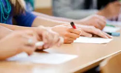 പശ്ചിമേഷ്യയില് സിബിഎസ്ഇ പന്ത്രണ്ടാം ക്ലാസ് പരീക്ഷകള് റദ്ദാക്കി പശ്ചിമേഷ്യയില് സിബിഎസ്ഇ പന്ത്രണ്ടാം ക്ലാസ് പരീക്ഷകള് റദ്ദാക്കി