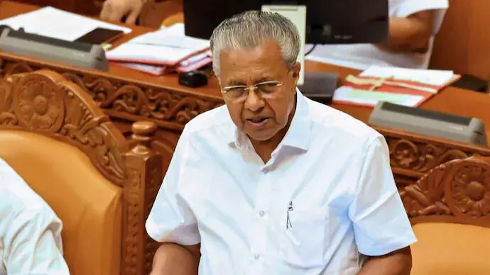 യുഡിഎഫിന്റെ കാലത്ത് ടെന്ഡര് വിളിച്ചാണോ എല്ലാ കരാറും നല്കിയത്; ബ്രൂവറിയില് മറുപടിയുമായി മുഖ്യമന്ത്രി യുഡിഎഫിന്റെ കാലത്ത് ടെന്ഡര് വിളിച്ചാണോ എല്ലാ കരാറും നല്കിയത്; ബ്രൂവറിയില് മറുപടിയുമായി മുഖ്യമന്ത്രി
