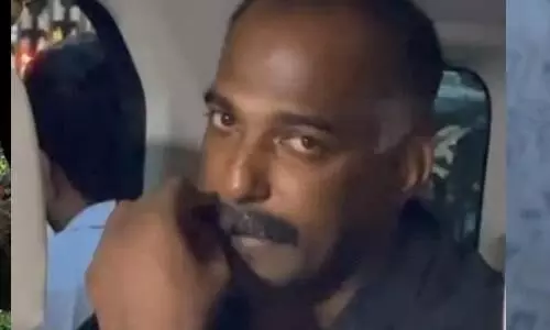 കൈക്കൂലി വാങ്ങിയ പോലിസുകാരന് പിടിയില് കൈക്കൂലി വാങ്ങിയ പോലിസുകാരന് പിടിയില്