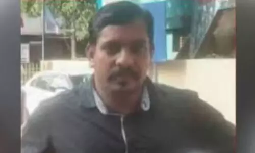 ഉറഞ്ഞുതുള്ളുന്നതിനിടെ കാഞ്ഞിരക്കായ കഴിച്ചു വെളിച്ചപ്പാട് മരിച്ച സംഭവം; അസ്വാഭാവിക മരണത്തിന് കേസെടുത്തു ഉറഞ്ഞുതുള്ളുന്നതിനിടെ കാഞ്ഞിരക്കായ കഴിച്ചു വെളിച്ചപ്പാട് മരിച്ച സംഭവം; അസ്വാഭാവിക മരണത്തിന് കേസെടുത്തു