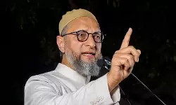 മോദിയും കെജ്‌രിവാളും ഒരേ നാണയത്തിന്റെ ഇരുവശങ്ങള്‍: അസദുദ്ദീന്‍ ഉവൈസി