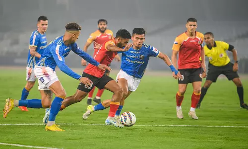 ഐഎസ്എല്ലില് കേരളാ ബ്ലാസ്റ്റേഴ്സിന് തോല്വി; ഈസ്റ്റ് ബംഗാളിന്റെ മലയാളി താരം വിഷ്ണുവിന് ഗോള് ഐഎസ്എല്ലില് കേരളാ ബ്ലാസ്റ്റേഴ്സിന് തോല്വി; ഈസ്റ്റ് ബംഗാളിന്റെ മലയാളി താരം വിഷ്ണുവിന് ഗോള്