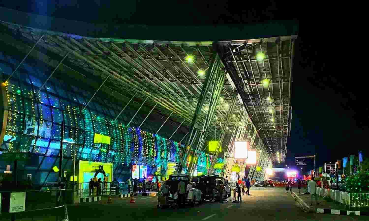 15 വര്ഷം മുന്പ് വിമാനത്തില് ബോംബ് വച്ച പ്രതിക്ക് 10 വര്ഷം കഠിന തടവും 50,000 രൂപ പിഴയും 15 വര്ഷം മുന്പ് വിമാനത്തില് ബോംബ് വച്ച പ്രതിക്ക് 10 വര്ഷം കഠിന തടവും 50,000 രൂപ പിഴയും