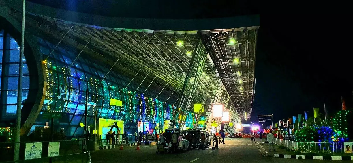 15 വര്ഷം മുന്പ് വിമാനത്തില് ബോംബ് വച്ച പ്രതിക്ക് 10 വര്ഷം കഠിന തടവും 50,000 രൂപ പിഴയും 15 വര്ഷം മുന്പ് വിമാനത്തില് ബോംബ് വച്ച പ്രതിക്ക് 10 വര്ഷം കഠിന തടവും 50,000 രൂപ പിഴയും