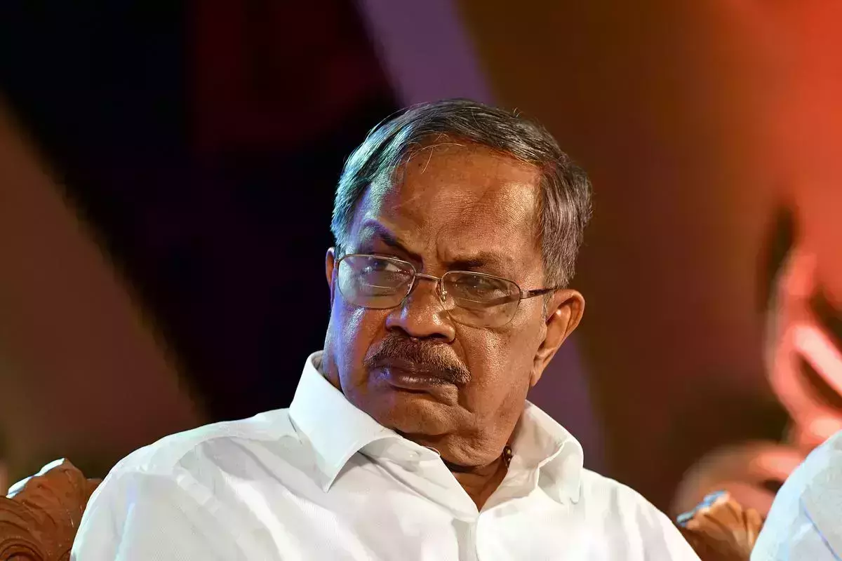 എംടിക്കും പി ആര് ശ്രീജേഷിനും പത്മവിഭൂഷണ്; ശോഭനയ്ക്ക് പത്മഭൂഷണ് എംടിക്കും പി ആര് ശ്രീജേഷിനും പത്മവിഭൂഷണ്; ശോഭനയ്ക്ക് പത്മഭൂഷണ്