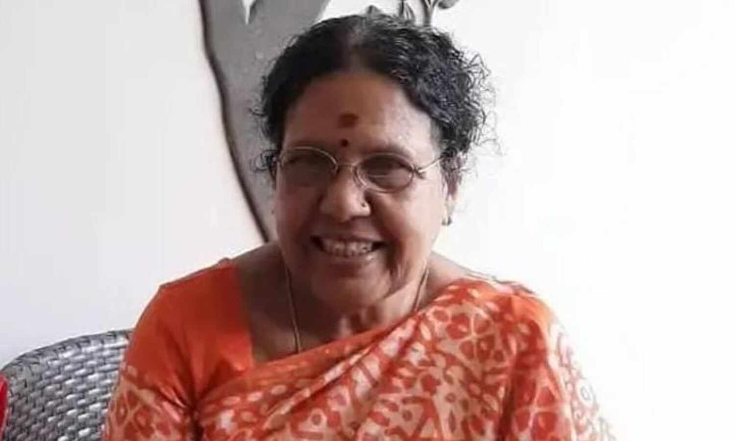മുതിര്ന്ന മാധ്യമപ്രവര്ത്തക തുളസി ഭാസ്കരന് അന്തരിച്ചു മുതിര്ന്ന മാധ്യമപ്രവര്ത്തക തുളസി ഭാസ്കരന് അന്തരിച്ചു