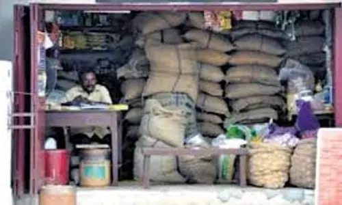 ആവശ്യങ്ങൾ അംഗീകരിക്കാമെന്ന് മന്ത്രി; റേഷൻ വ്യാപാരികളുടെ അനിശ്ചിതകാല സമരം പിൻവലിച്ചു