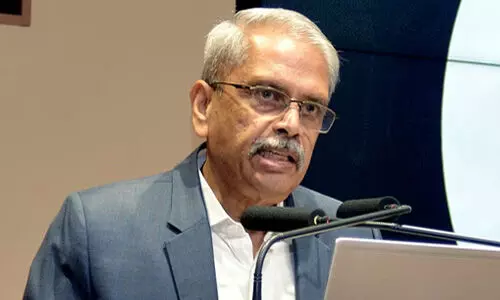 ആദിവാസി അധ്യാപകന് നേരെ ജാതി അധിക്ഷേപം: ഇന്ഫോസിസ് സഹസ്ഥാപകന് ക്രിസ് ഗോപാലകൃഷ്ണന് അടക്കം 18 പേര്ക്കെതിരേ കേസ് ആദിവാസി അധ്യാപകന് നേരെ ജാതി അധിക്ഷേപം: ഇന്ഫോസിസ് സഹസ്ഥാപകന് ക്രിസ് ഗോപാലകൃഷ്ണന് അടക്കം 18 പേര്ക്കെതിരേ കേസ്