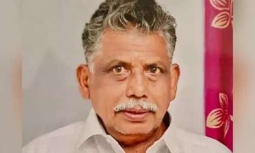 തേനീച്ചകളുടെ കുത്തേറ്റ് ചികില്സയിലിരുന്ന വയോധികന് മരിച്ചു തേനീച്ചകളുടെ കുത്തേറ്റ് ചികില്സയിലിരുന്ന വയോധികന് മരിച്ചു