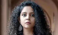 റാണ അയ്യൂബിനെതിരേ കേസെടുക്കാന്‍ നിര്‍ദേശം