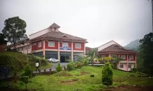 പൂക്കോട് വെറ്ററിനറി സര്വകലാശാലയില് ബോംബ് ഭീഷണി പൂക്കോട് വെറ്ററിനറി സര്വകലാശാലയില് ബോംബ് ഭീഷണി