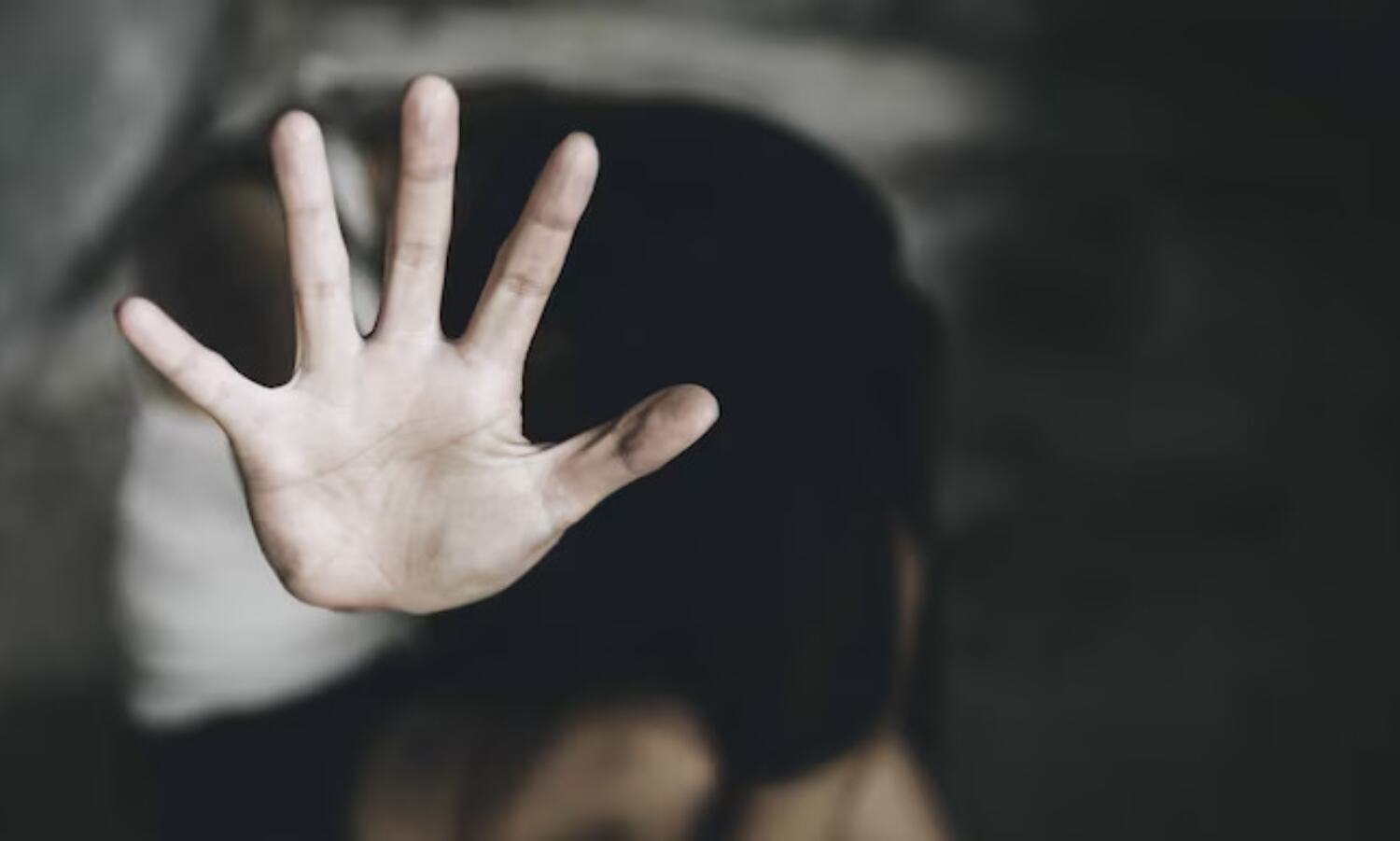 അയോധ്യയിലെ ബലാല്സംഗക്കൊല; മൂന്നു പേര് കസ്റ്റഡിയില് അയോധ്യയിലെ ബലാല്സംഗക്കൊല; മൂന്നു പേര് കസ്റ്റഡിയില്