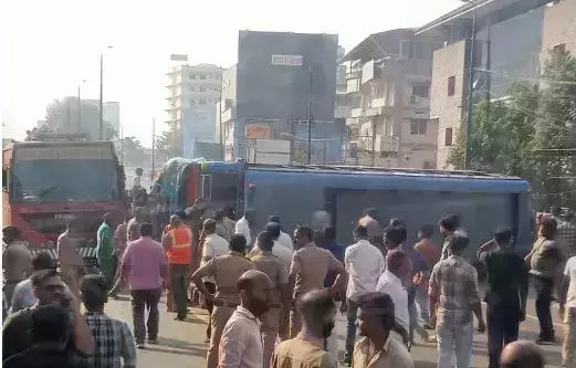 കോഴിക്കോട് ബസപകടത്തിൽ പരിക്കുപറ്റിയ ബൈക്ക് യാത്രികൻ മരിച്ചു