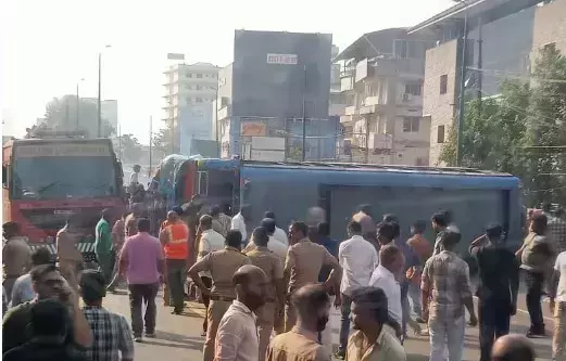 കോഴിക്കോട് ബസപകടത്തിൽ പരിക്കുപറ്റിയ ബൈക്ക് യാത്രികൻ മരിച്ചു കോഴിക്കോട് ബസപകടത്തിൽ പരിക്കുപറ്റിയ ബൈക്ക് യാത്രികൻ മരിച്ചു
