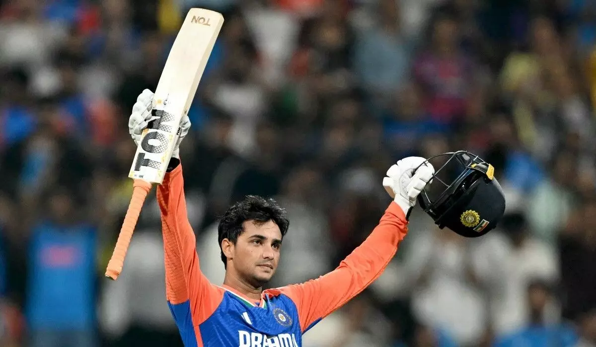 ഐസിസി റാങ്കിങില് അഭിഷേക് ശര്മ്മയ്ക്ക് വന് നേട്ടം; റാങ്കിങില് രണ്ടാം സ്ഥാനത്ത്; സഞ്ജു താഴോട്ട് ഐസിസി റാങ്കിങില് അഭിഷേക് ശര്മ്മയ്ക്ക് വന് നേട്ടം; റാങ്കിങില് രണ്ടാം സ്ഥാനത്ത്; സഞ്ജു താഴോട്ട്