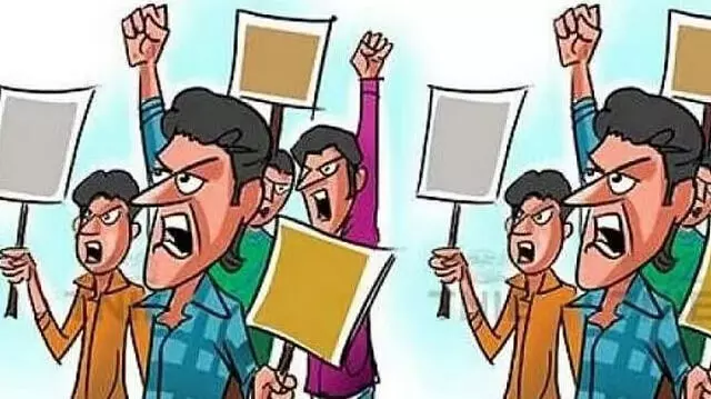 ഹൈസ്‌കൂള്‍ വിദ്യാര്‍ഥിനിയെ അധ്യാപകര്‍ കൂട്ടബലാല്‍സംഗം ചെയ്തു, പ്രതിഷേധം (വിഡിയോ)