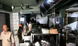 കലൂരിലെ റസ്റ്ററന്റില് ബോയ്ലര് പൊട്ടിത്തെറിച്ച് ഒരു മരണം; നാല് പേര്ക്ക് പരിക്ക് കലൂരിലെ റസ്റ്ററന്റില് ബോയ്ലര് പൊട്ടിത്തെറിച്ച് ഒരു മരണം; നാല് പേര്ക്ക് പരിക്ക്