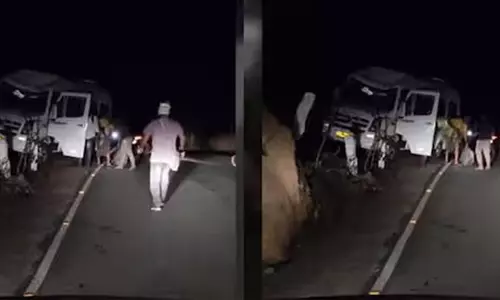 സിനിമാ ഷൂട്ടിംഗ് സംഘം സഞ്ചരിച്ച വാഹനത്തിന് നേരെ കാട്ടാന ആക്രമണം സിനിമാ ഷൂട്ടിംഗ് സംഘം സഞ്ചരിച്ച വാഹനത്തിന് നേരെ കാട്ടാന ആക്രമണം