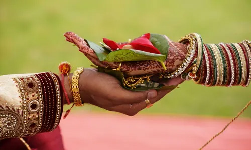 കല്ല്യാണപയ്യന് സിബില് സ്കോര് കുറവ്; വിവാഹം വേണ്ടെന്നുവച്ച് വധുവിന്റെ കുടുംബം കല്ല്യാണപയ്യന് സിബില് സ്കോര് കുറവ്; വിവാഹം വേണ്ടെന്നുവച്ച് വധുവിന്റെ കുടുംബം