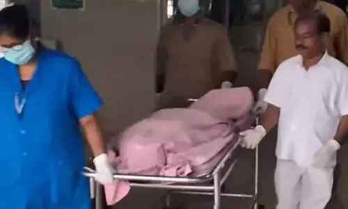 ഭാര്യയെ കുത്തിക്കൊന്ന് ഭര്ത്താവ് ആത്മഹത്യക്ക് ശ്രമിച്ചു; പാലക്കാട് ഉപ്പുംപാടത്താണ് സംഭവം ഭാര്യയെ കുത്തിക്കൊന്ന് ഭര്ത്താവ് ആത്മഹത്യക്ക് ശ്രമിച്ചു; പാലക്കാട് ഉപ്പുംപാടത്താണ് സംഭവം