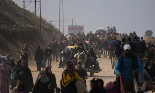 ഇസ്രായേല് സൈന്യം നെറ്റ്സാരിം ഇടനാഴിയില് നിന്നും പിന്മാറി; ക്രൂരതയുടെ ദൃശ്യം പുറത്ത് (വീഡിയോ 18+) ഇസ്രായേല് സൈന്യം നെറ്റ്സാരിം ഇടനാഴിയില് നിന്നും പിന്മാറി; ക്രൂരതയുടെ ദൃശ്യം പുറത്ത് (വീഡിയോ 18+)