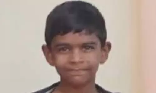 തെരുവുനായയെ കണ്ട് പേടിച്ചുമാറിയ കുട്ടി കനാലില്‍ വീണുമരിച്ചു